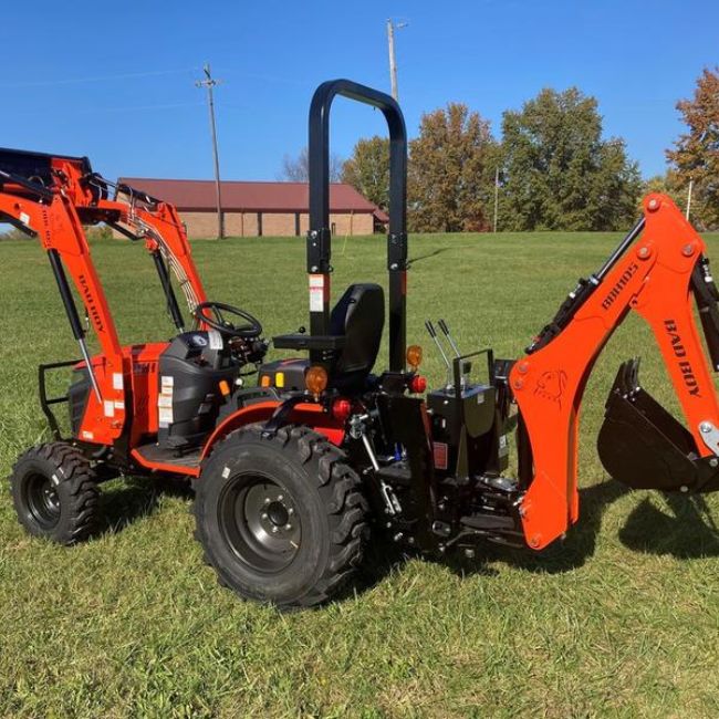 Tractor BadBoy 1025H TLB
